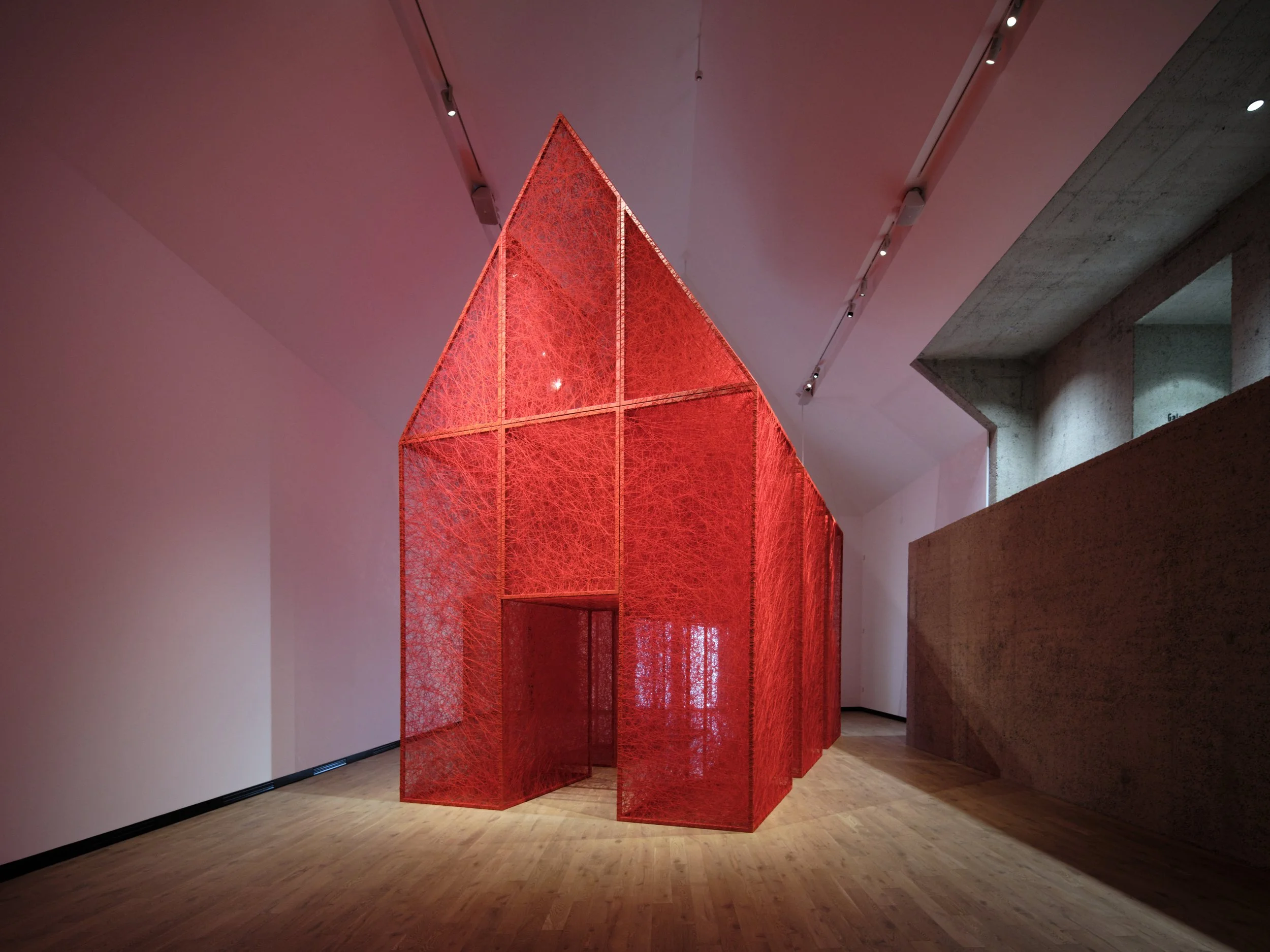 塩田千春　Chiharu Shiota CHIHARU SHIOTA–塩田千春